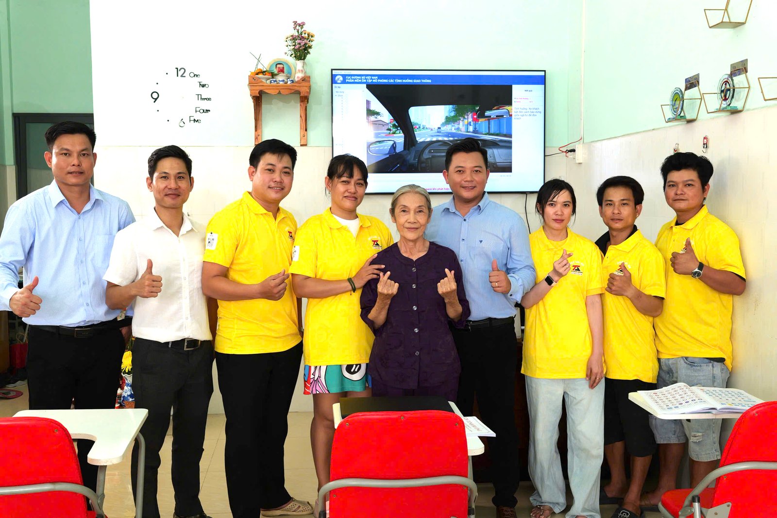 Dạy lái xe Thấy Tuấn Anh